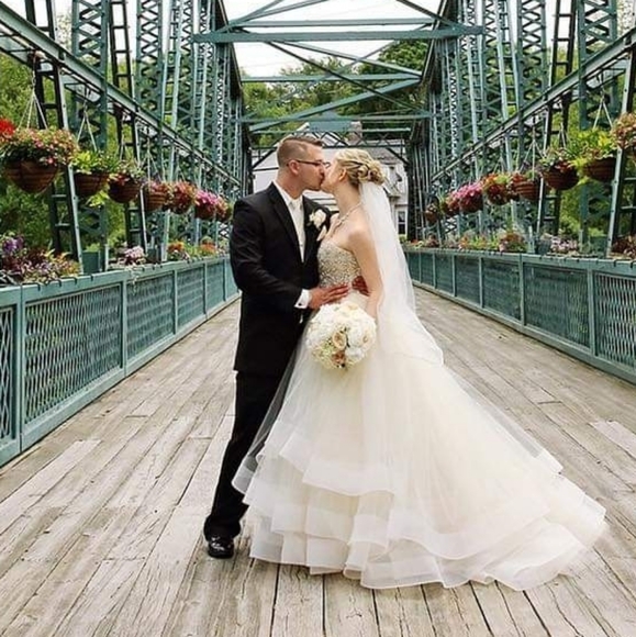 Lazaro Wedding Ball Gown - Picture 4 of 15